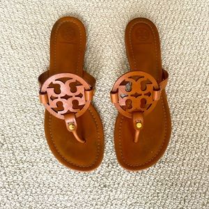 Tory Burch - Great Neutral Slide!